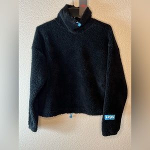 Levi’s Cowl neck Fleece pullover
